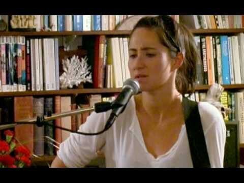 KT Tunstall – Throw Me A Rope