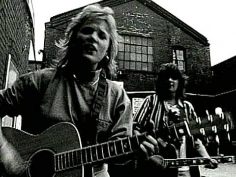 The Indigo Girls – Closer to fine
