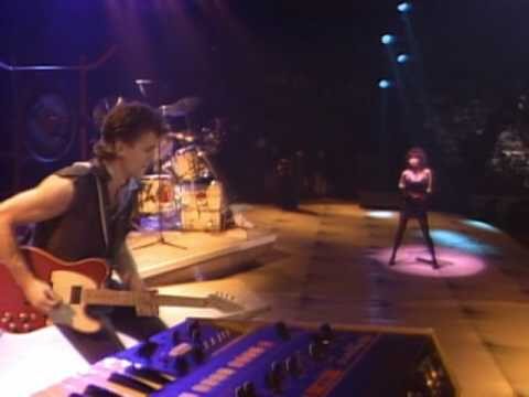 Pat Benatar – Hit Me With Your Best Shot