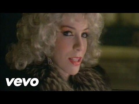 Eurythmics – Love Is A Stranger