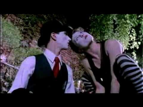 The Dresden Dolls – Girl Anachronism