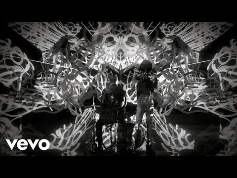 Phantogram – Fall In Love