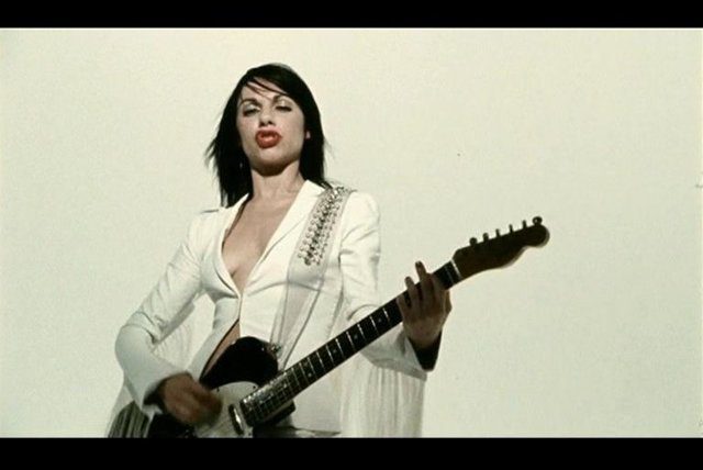 PJ Harvey – This is Love